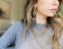 Load image into Gallery viewer, Gianna Oval Link Earrings in gold
