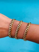 Load image into Gallery viewer, Sanza Jewelry Miami Cuban Link Gold Bracelet