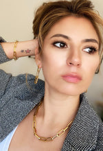 Load image into Gallery viewer, Camila Paperclip Necklace in gold