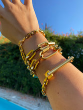 Load image into Gallery viewer, Brie Oval Link Carabiner  Statement Bracelet