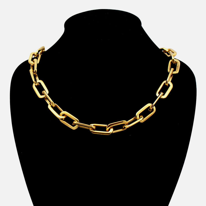 Gianna Oval Link Necklace in gold