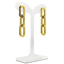 Cargar imagen en el visor de la galería, Gianna Oval Link Earrings in gold
