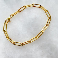 Load image into Gallery viewer, Claire Paperclip Gold Bracelet
